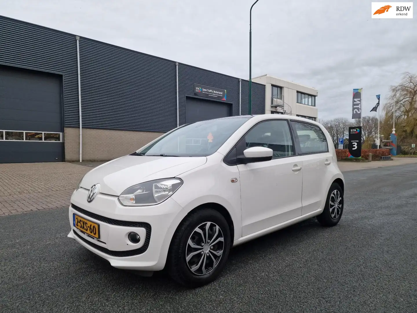 Volkswagen up! 1.0 move up! BlueMotion NAVI 2 X SLEUTELS Wit - 1