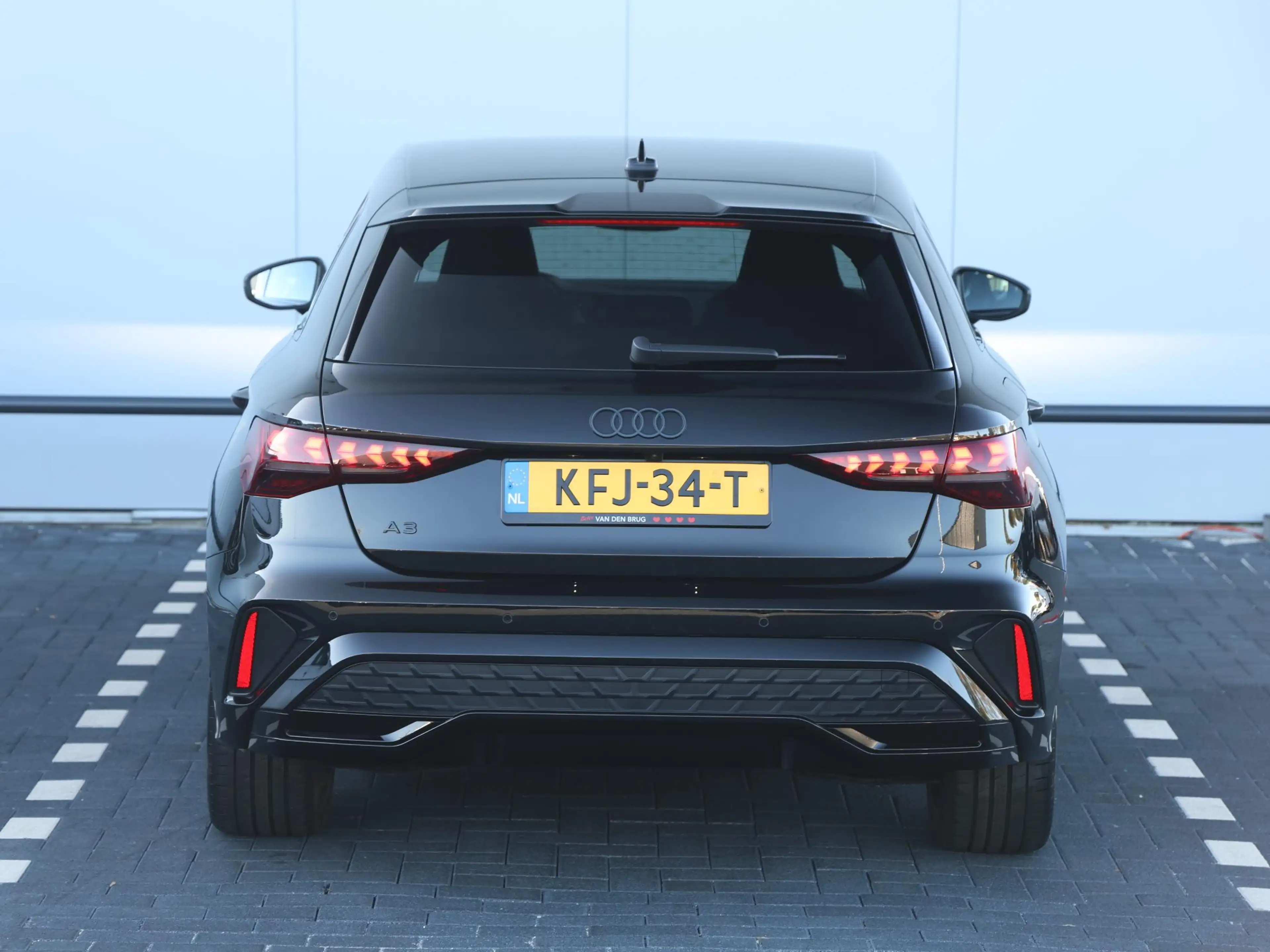 Audi A3 Sportback 45 TFSI e S edition Competition | Sonos — photo 6