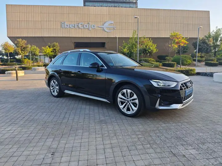 Audi A4 allroad 2023, foto 21