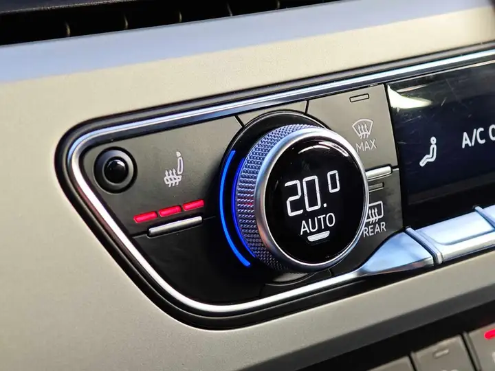 Audi A4 allroad 2023, foto 43