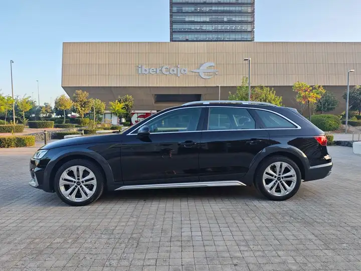 Audi A4 allroad 2023, foto 9