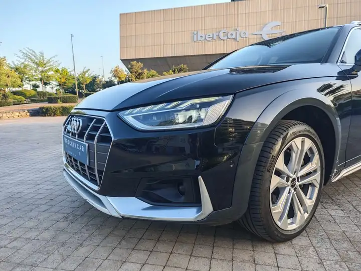 Audi A4 allroad 2023, foto 8
