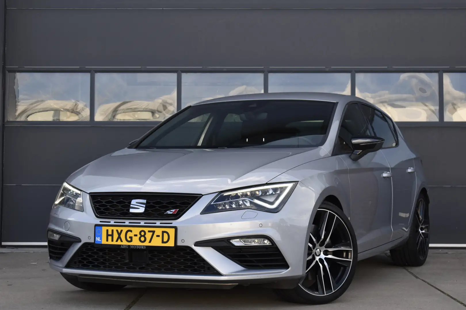 SEAT Leon 2.0 TSI CUPRA 300 Carplay - Cruise - Clima - Seat Grijs - 1