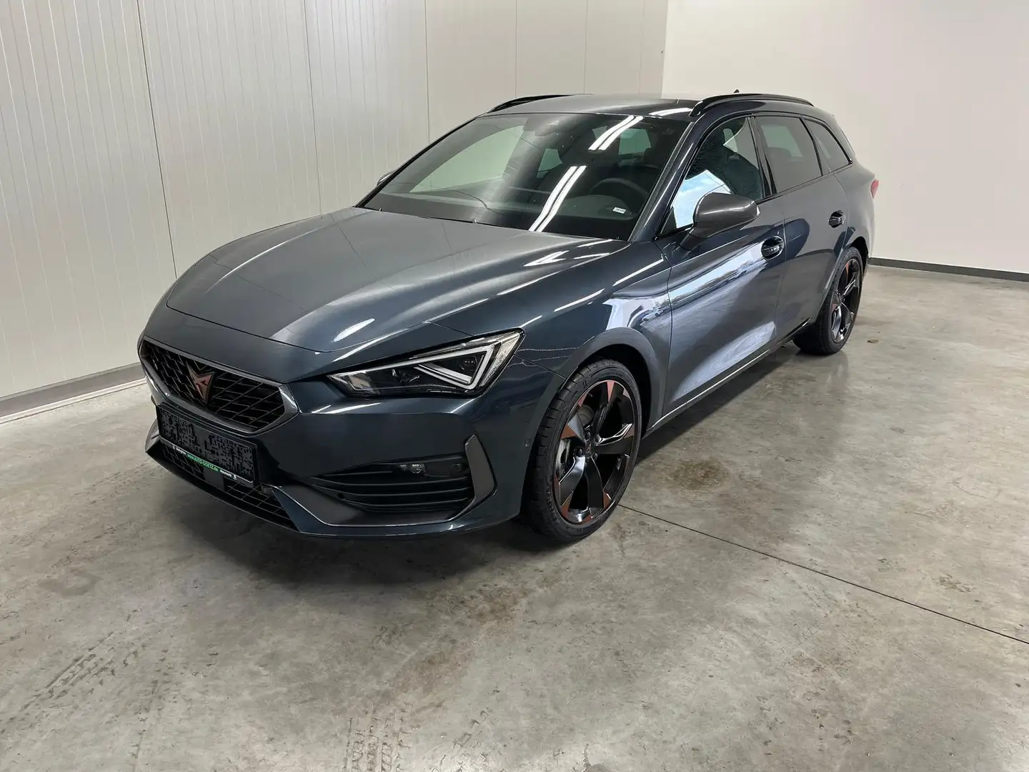 CUPRA Leon Cupra SP DSG 4Jah-Garantie AHK-Vorb.*Navi*Matrix*A Grau - 2