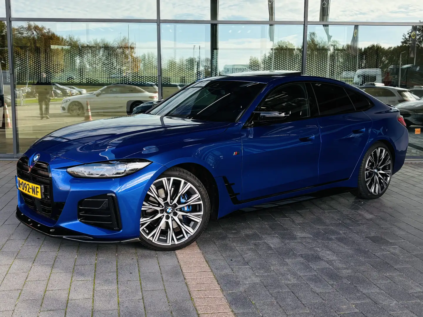 BMW 420 4-serie Gran Coupé 420i Business Edition Plus M Sp Blauw - 1