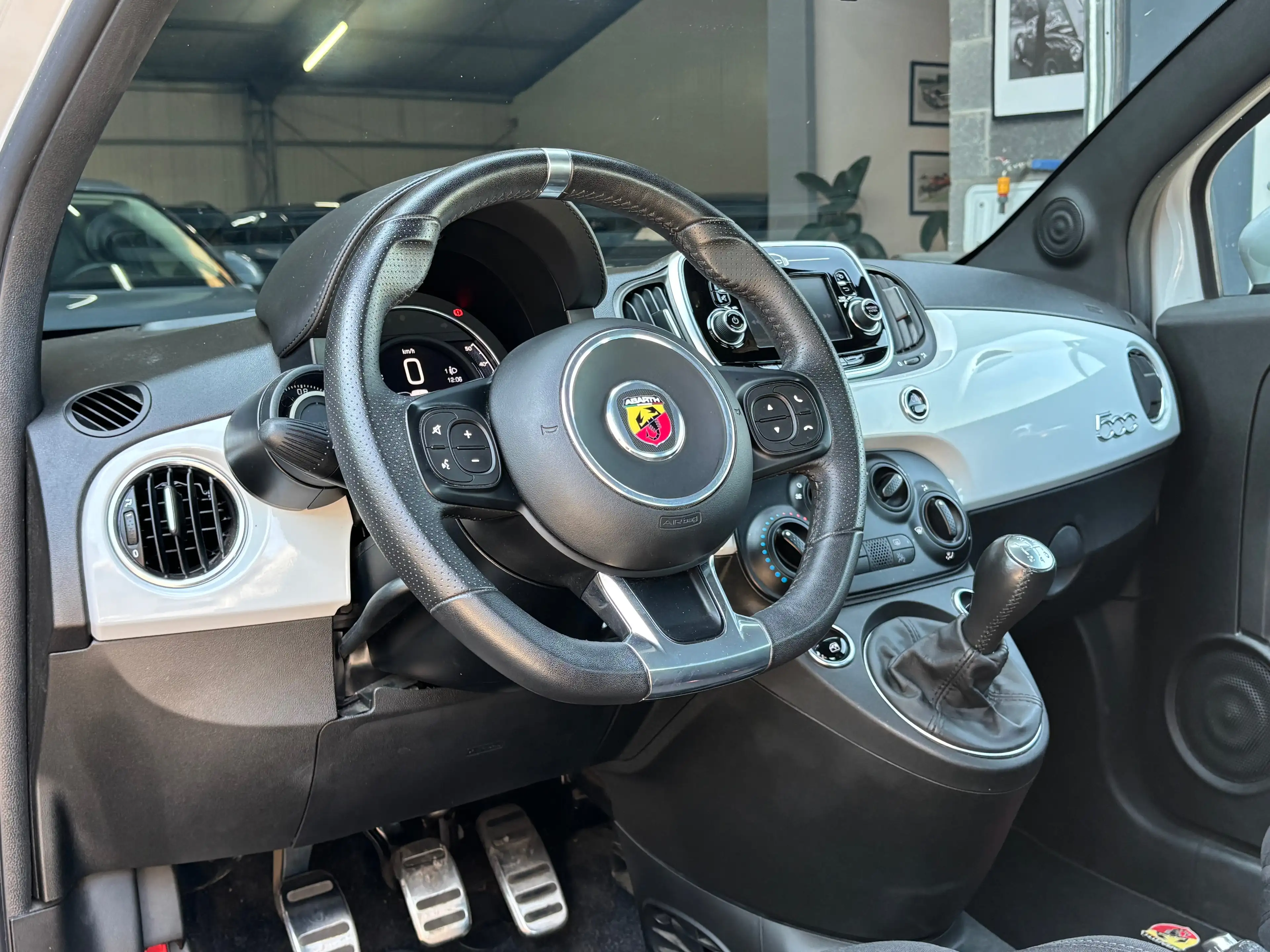 Abarth 595 595 1.4 JET - Jantes 16 - Climatisation - Sièges sport — photo 9