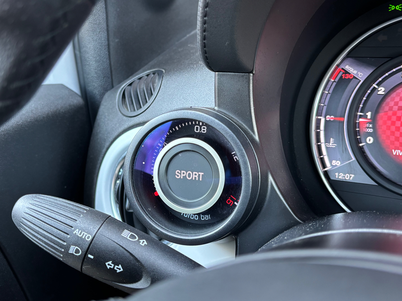 Abarth 595 595 1.4 JET - Jantes 16 - Climatisation - Sièges sport — photo 16