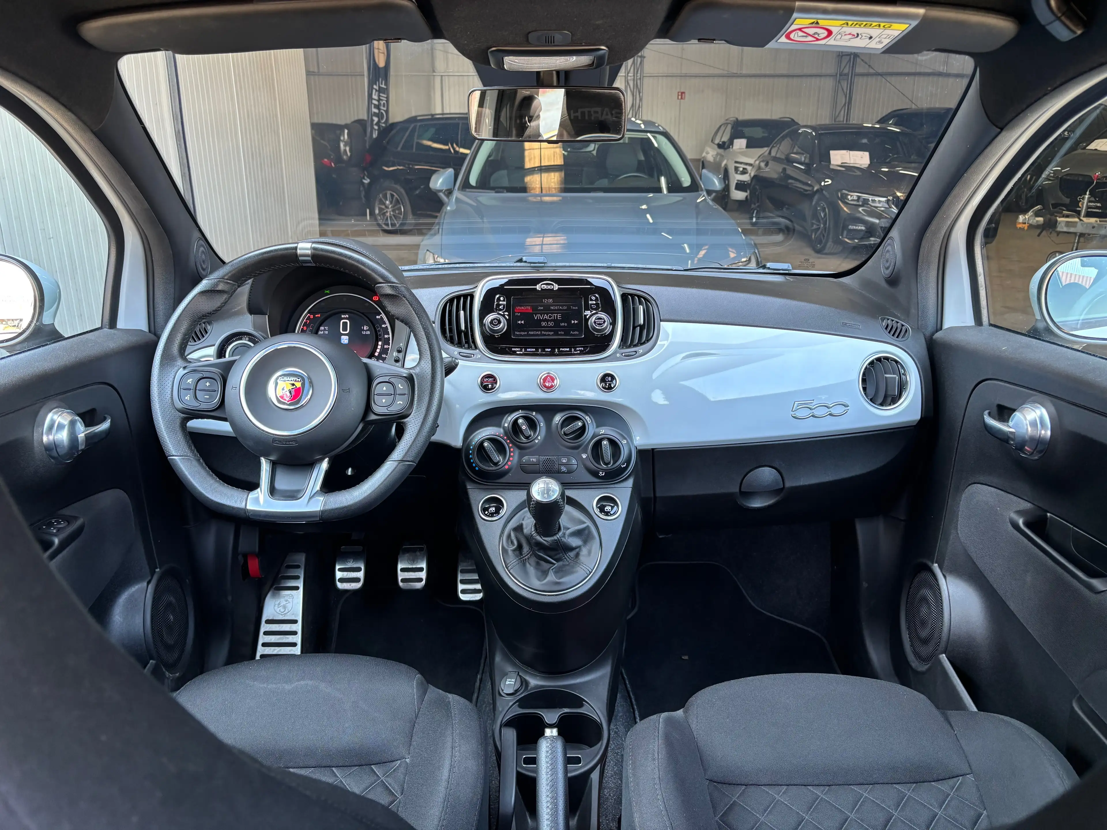 Abarth 595 595 1.4 JET - Jantes 16 - Climatisation - Sièges sport — photo 7