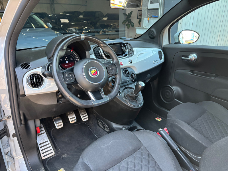 Abarth 595 595 1.4 JET - Jantes 16 - Climatisation - Sièges sport — photo 6