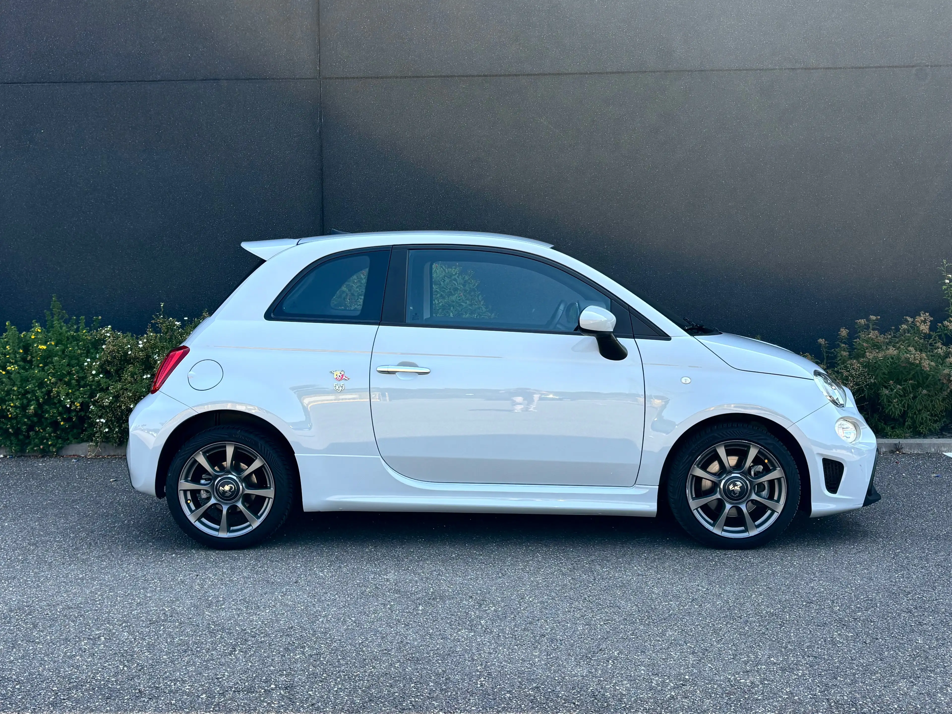 Abarth 595 595 1.4 JET - Jantes 16 - Climatisation - Sièges sport — photo 4