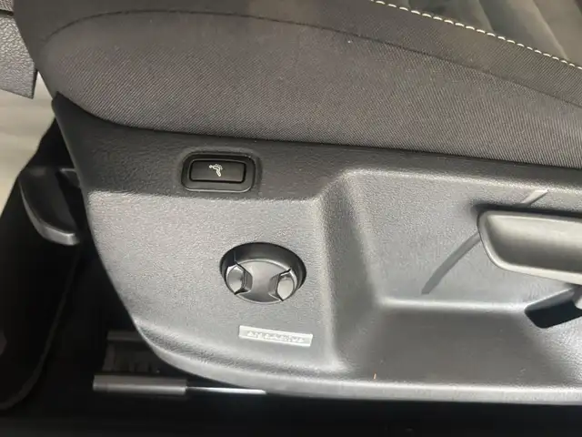 Volkswagen Golf view 13