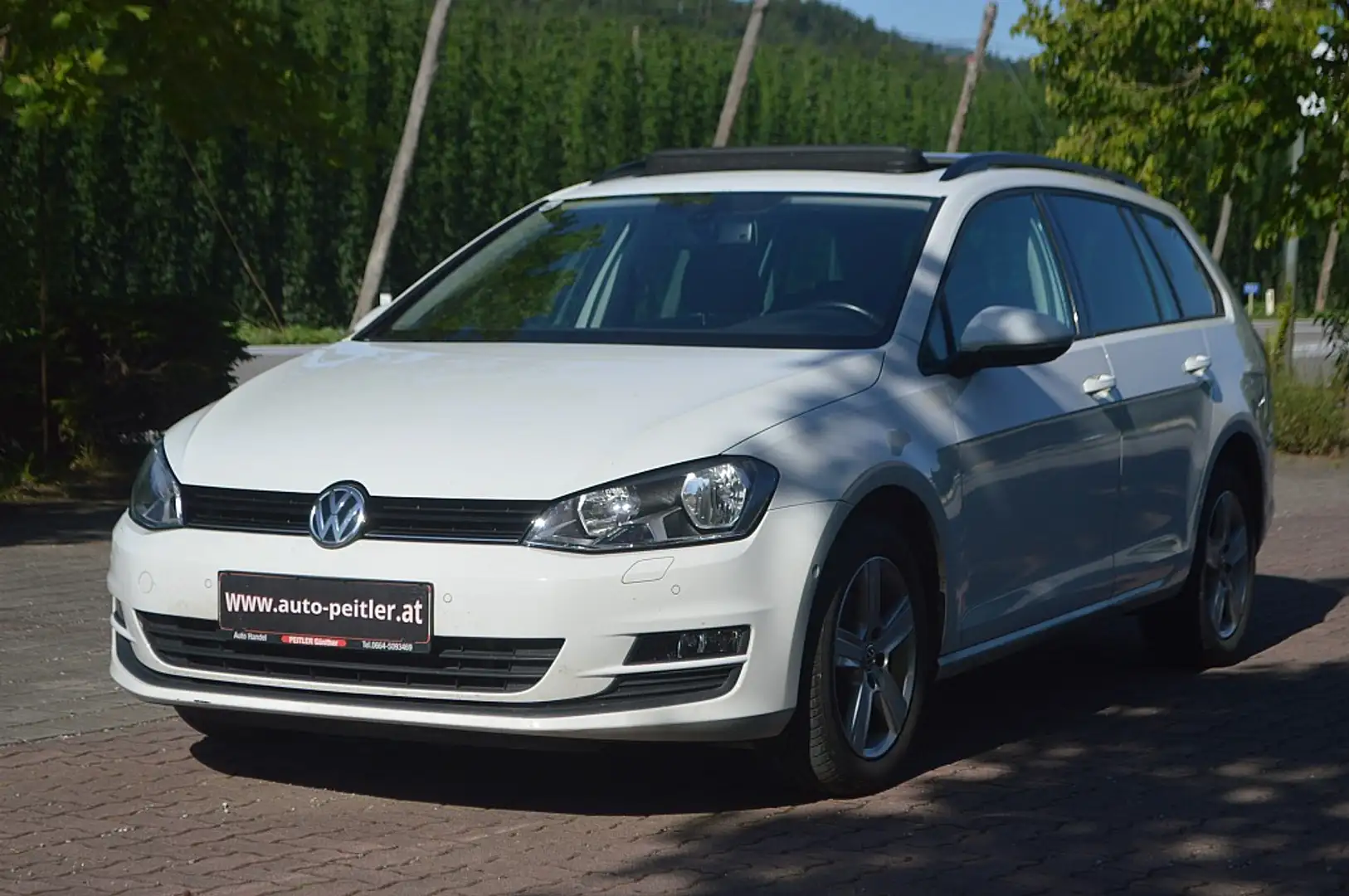 Volkswagen Golf Comfortline 2,0 4Motion+Panoramadach+ Weiß - 2