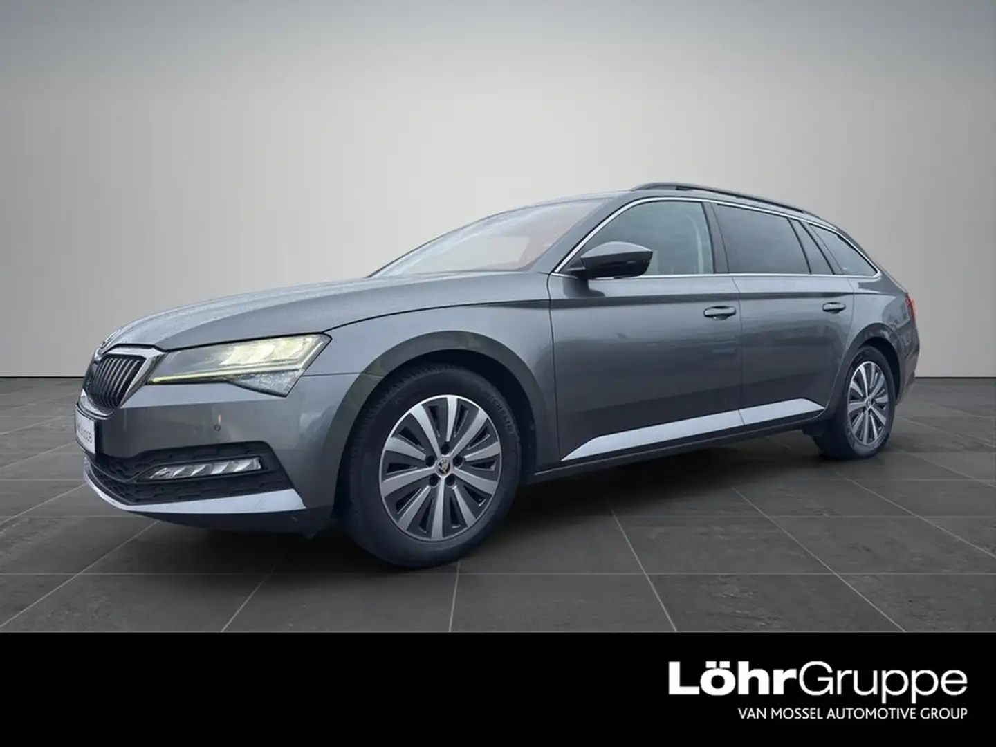 Skoda Superb Combi 2.0 TDI Ambition *AHK*ACC*LED*NAVI*KAMERA* Grau - 1