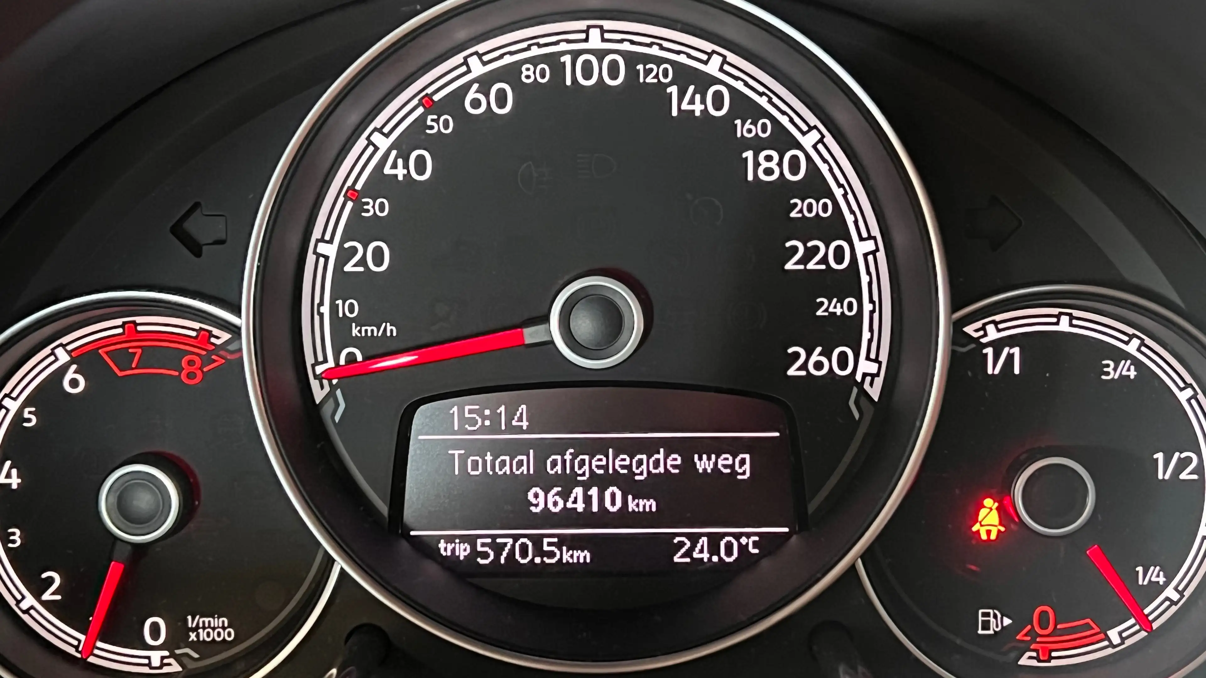 Volkswagen Beetle Beetle Cabriolet 1.2 TSI Design SOUND UITVOERING PERFECTE STAAT 1 JAAR GARANTIE — photo 5
