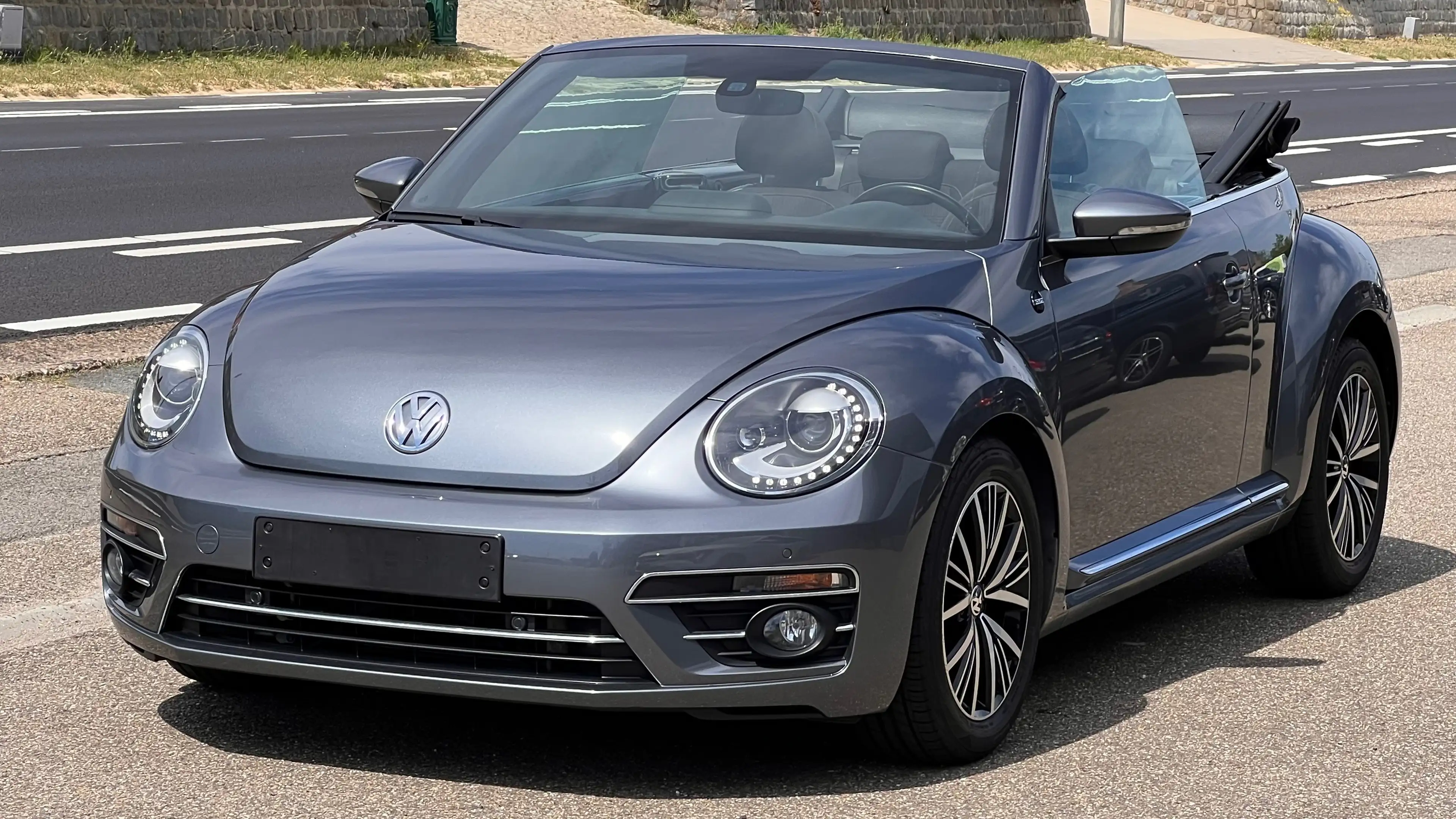 Volkswagen Beetle Beetle Cabriolet 1.2 TSI Design SOUND UITVOERING PERFECTE STAAT 1 JAAR GARANTIE