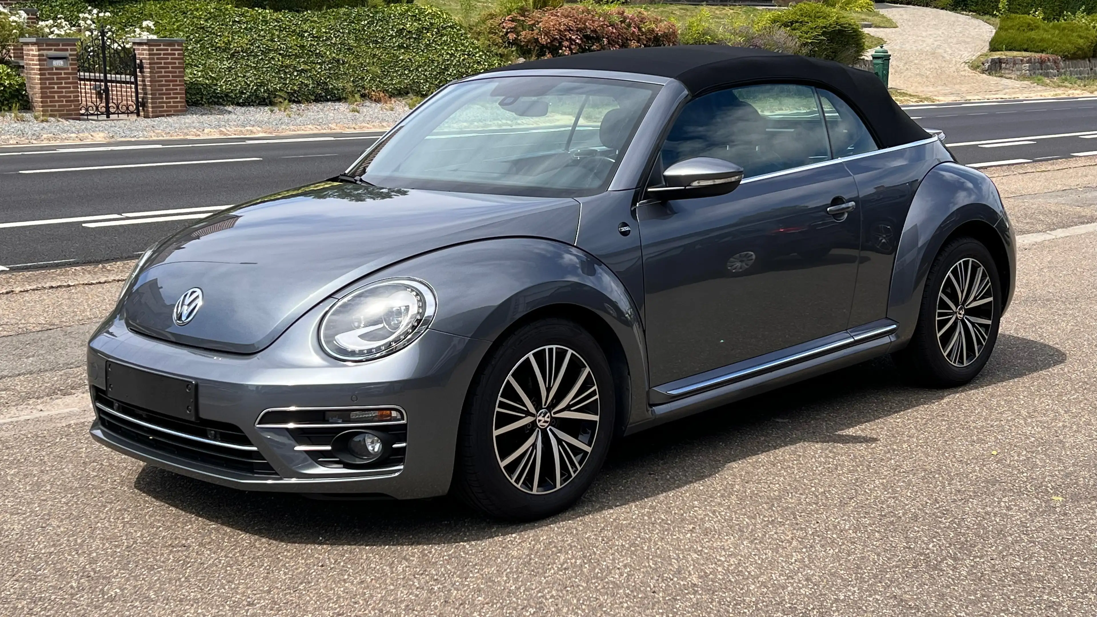 Volkswagen Beetle Beetle Cabriolet 1.2 TSI Design SOUND UITVOERING PERFECTE STAAT 1 JAAR GARANTIE — photo 3