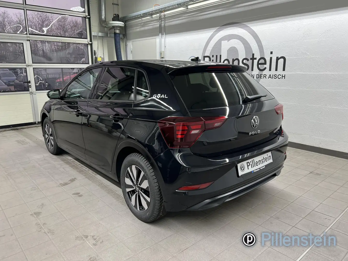 Volkswagen Polo TSI GOAL NAVI+ACC+APP+SHZ+ALU+GJR Schwarz - 2