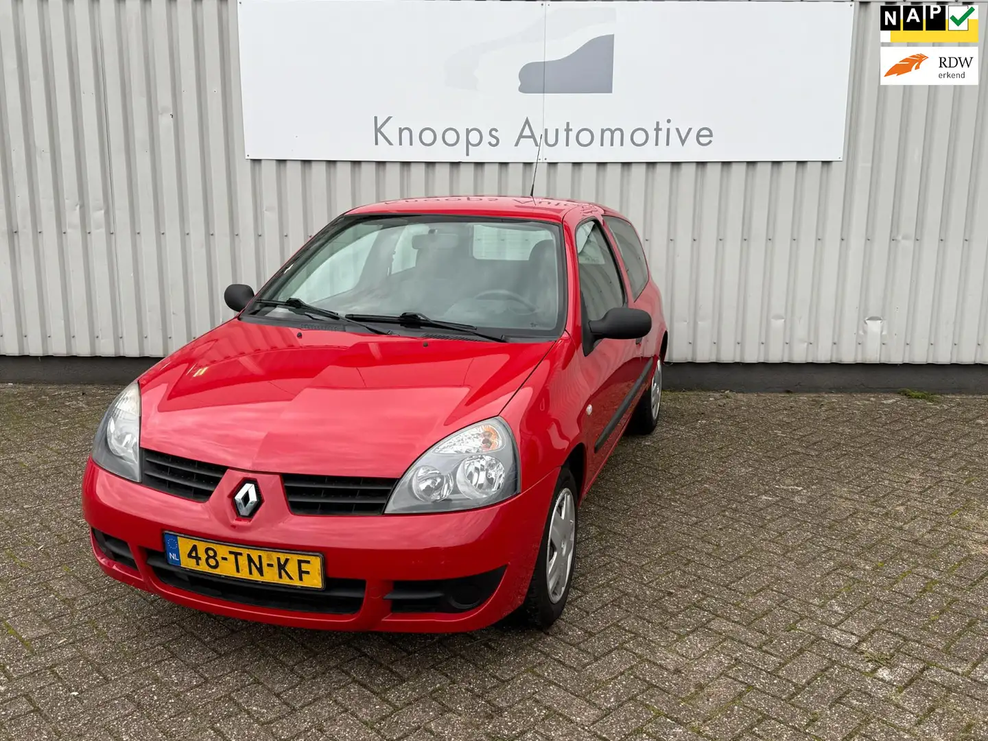 Renault Clio 1.2 Campus Accès,Airco, Apk 11/26 Rood - 1