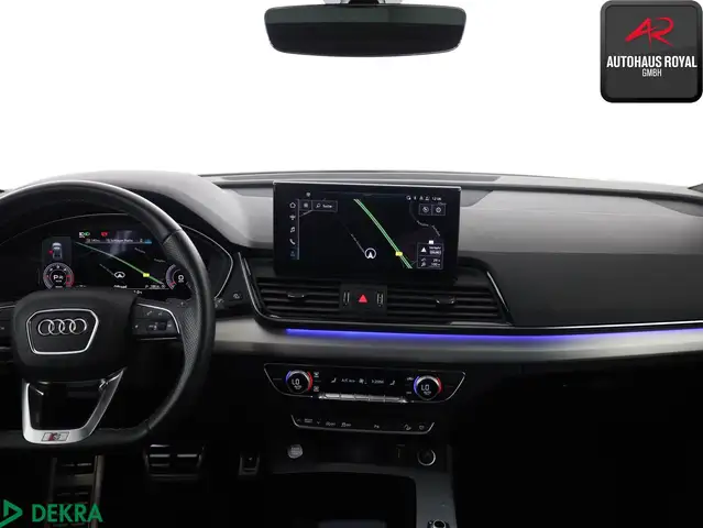 Audi Q5 view 9