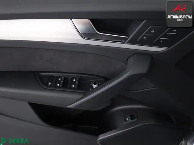 Audi Q5 view 15