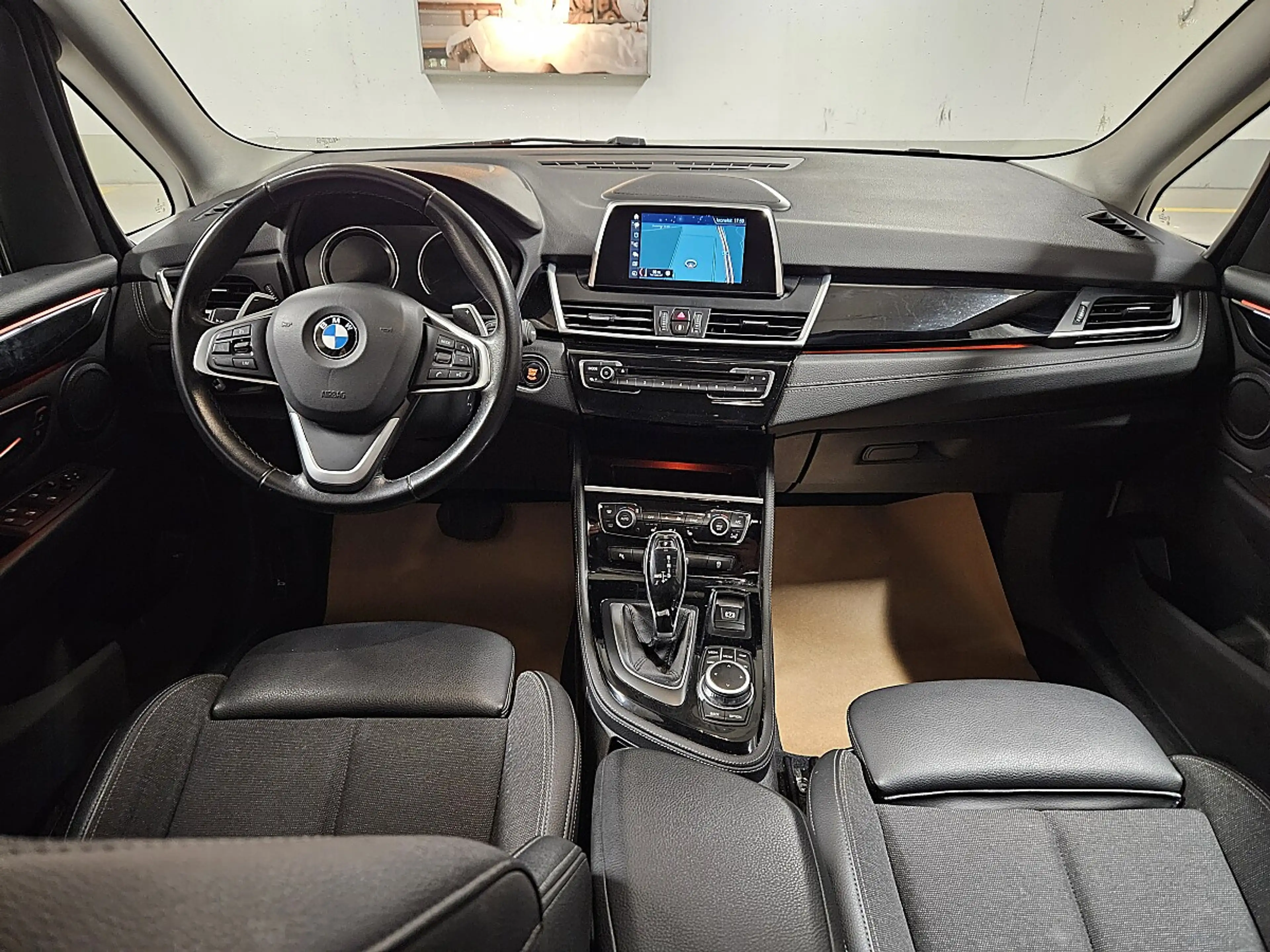 BMW 218 d Gran Tourer Sport Line Aut. — photo 9