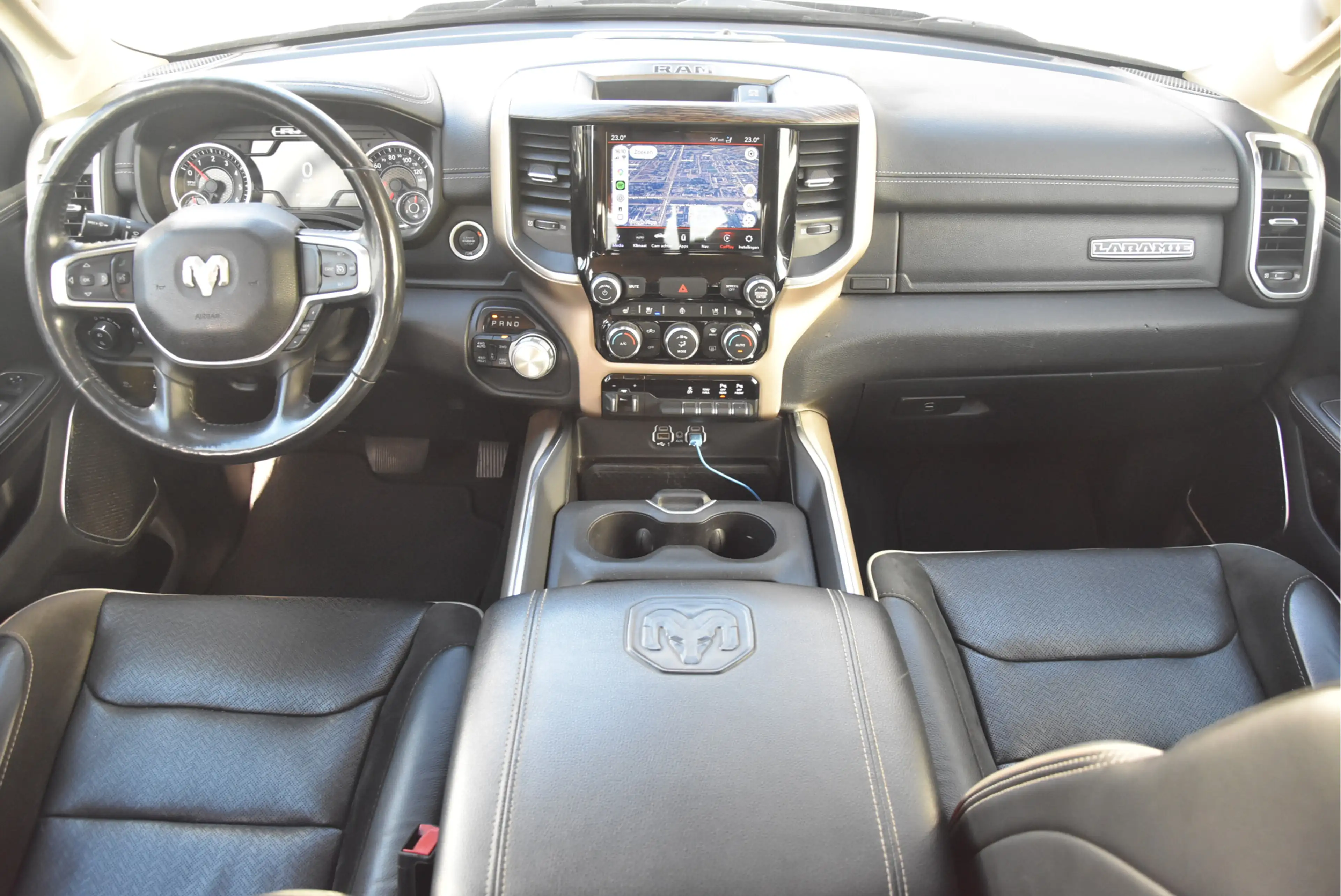 Dodge RAM 1500 5.7 Hemi Crew Cab Laramie — photo 19