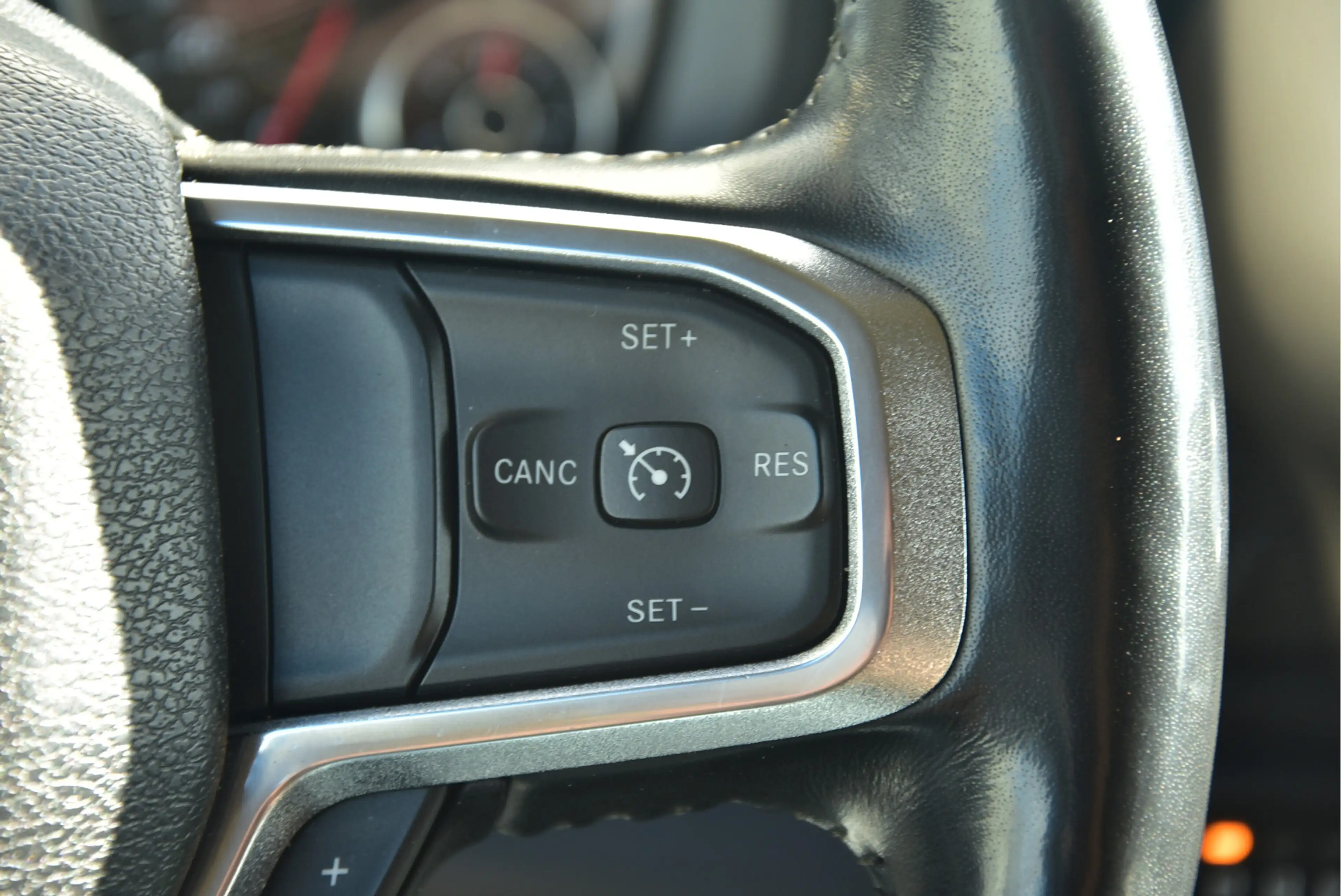 Dodge RAM 1500 5.7 Hemi Crew Cab Laramie — photo 6