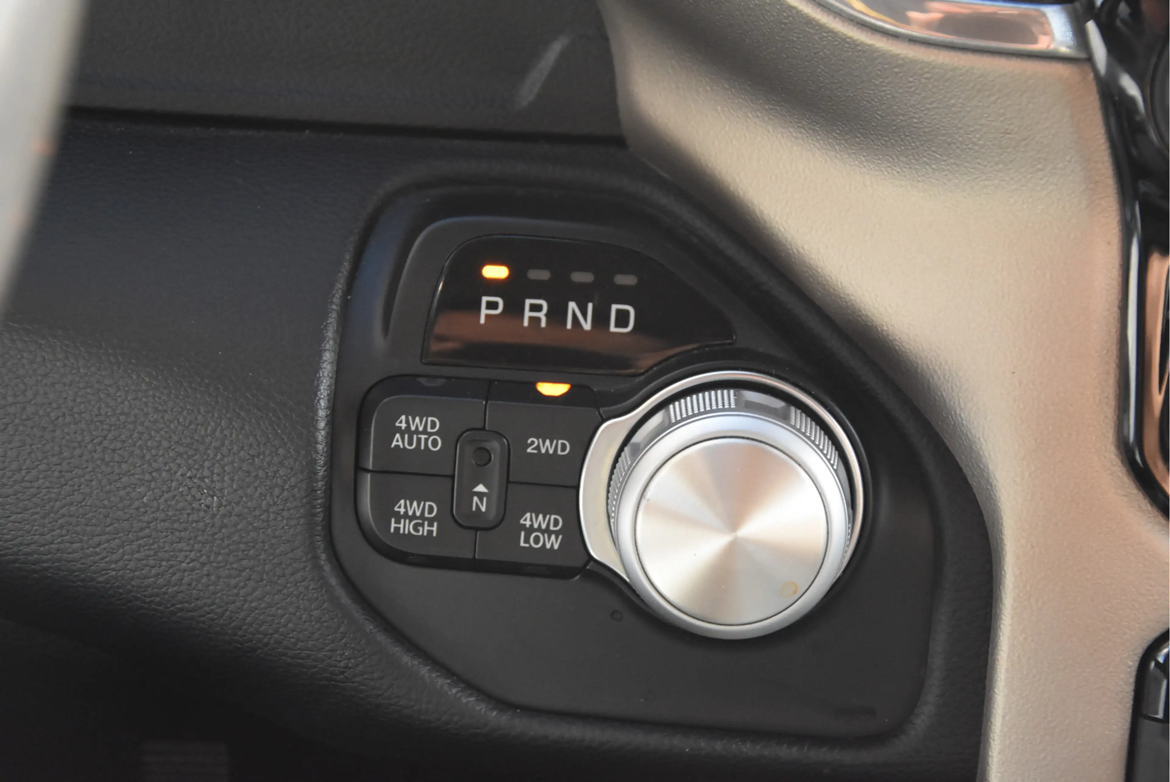Dodge RAM 1500 5.7 Hemi Crew Cab Laramie — photo 12