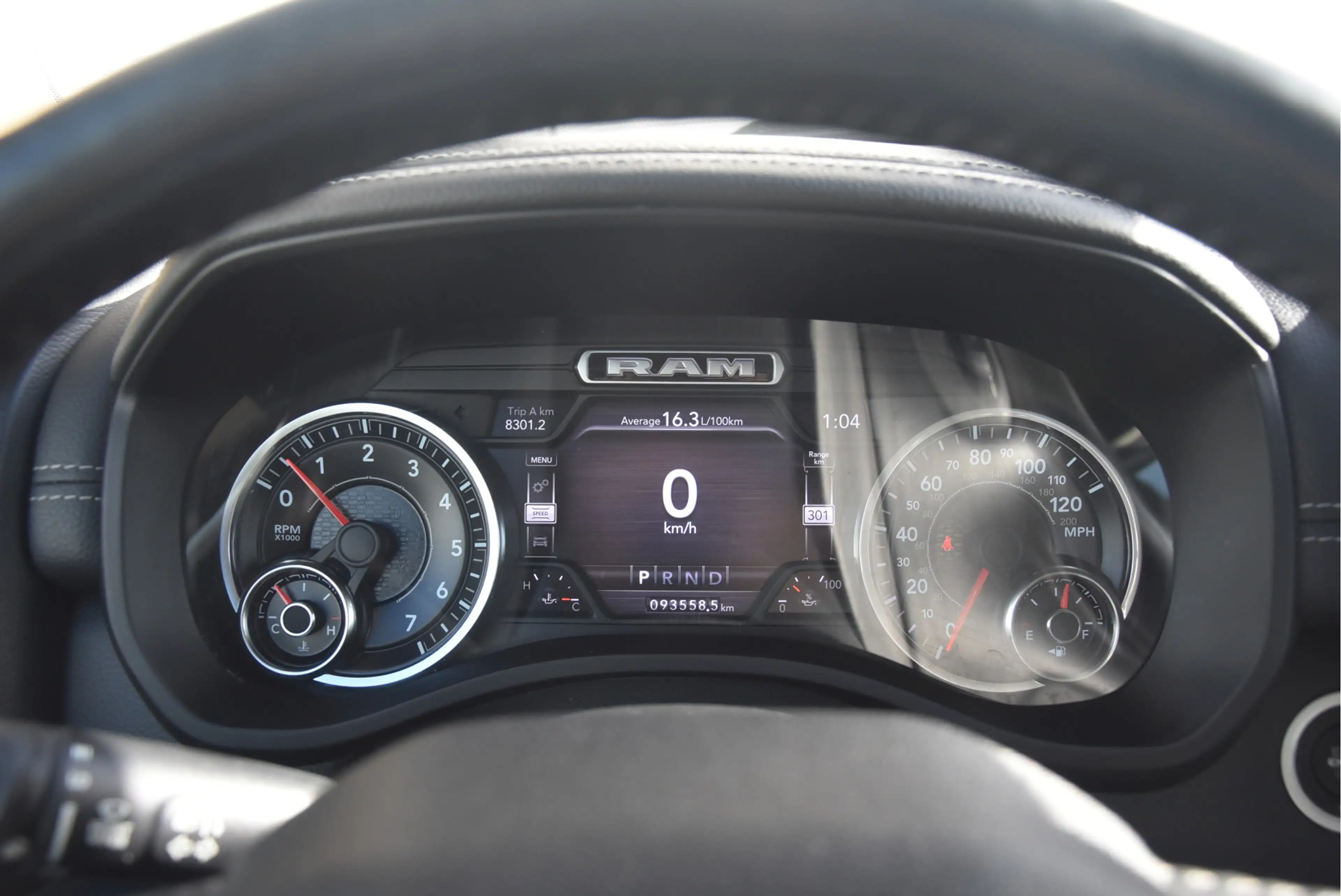 Dodge RAM 1500 5.7 Hemi Crew Cab Laramie — photo 5
