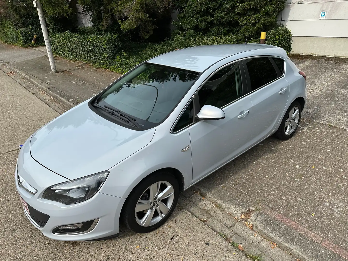 Opel Astra 1.4 Turbo Selection Gris - 1