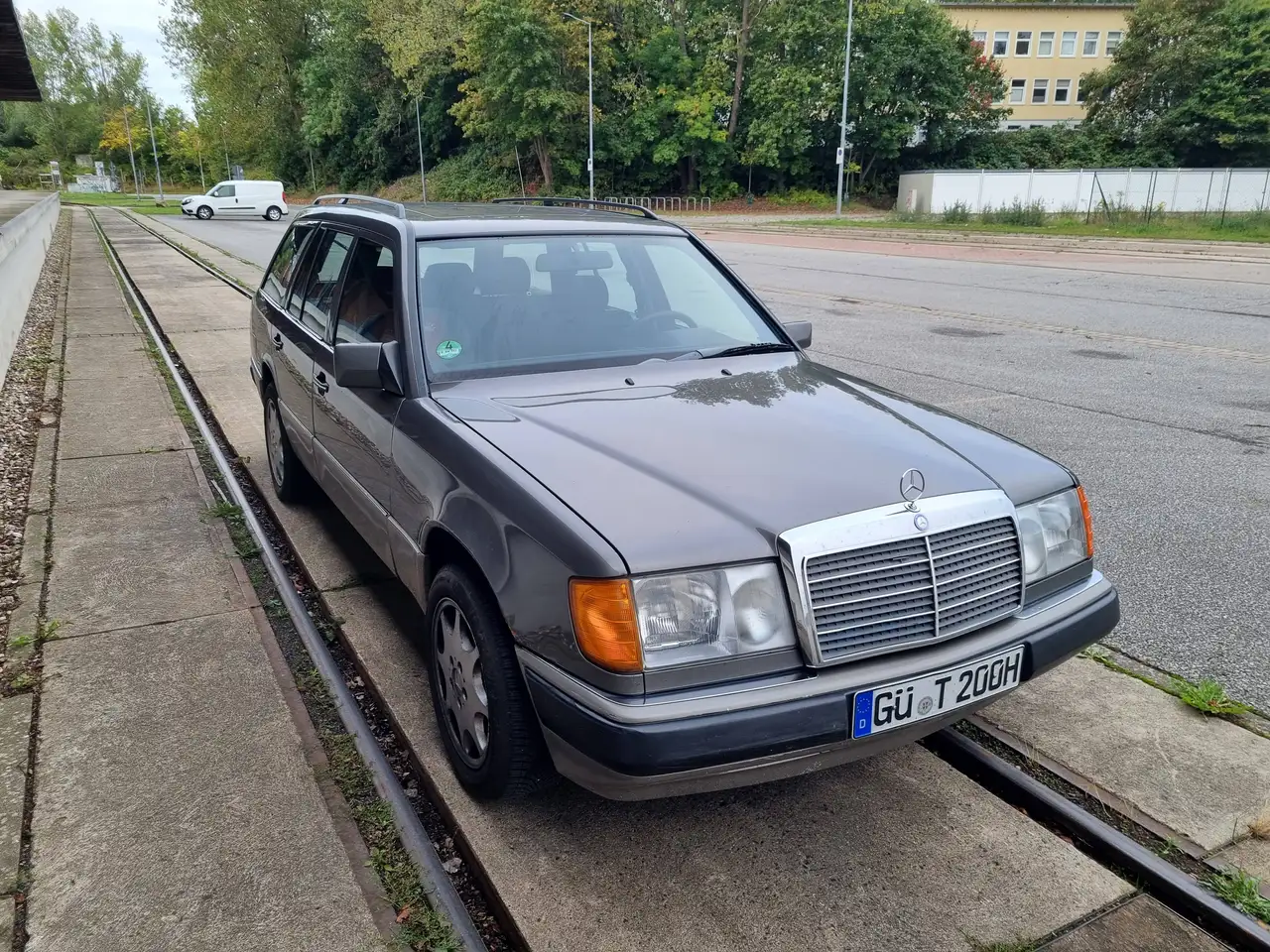 Mercedes-Benz E 200, foto 2