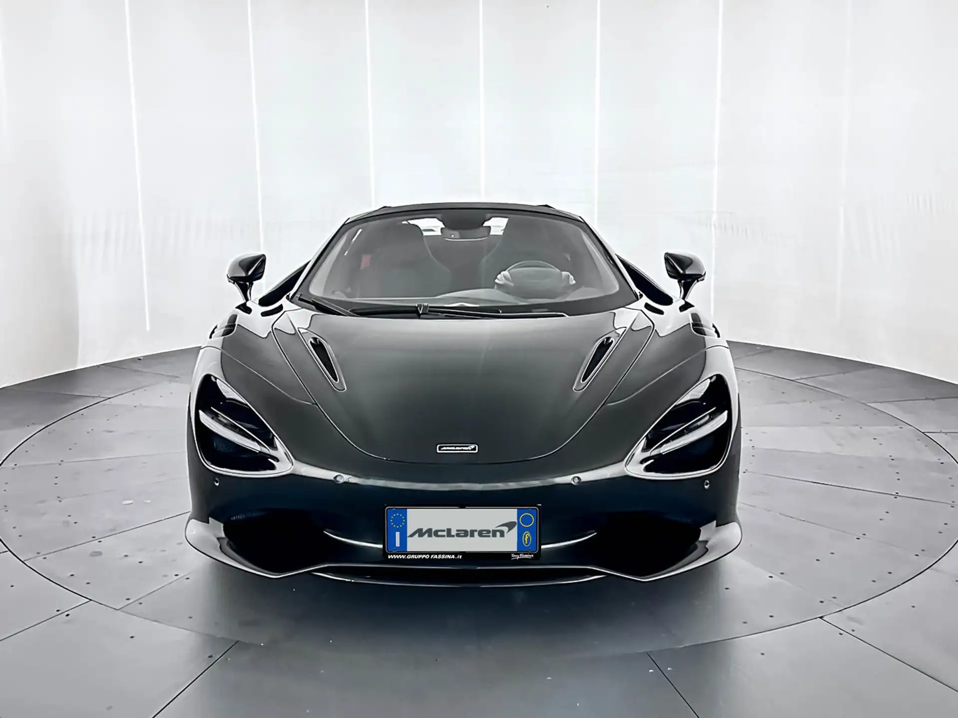 맥라렌 750S 750 2026 실버 사진 2