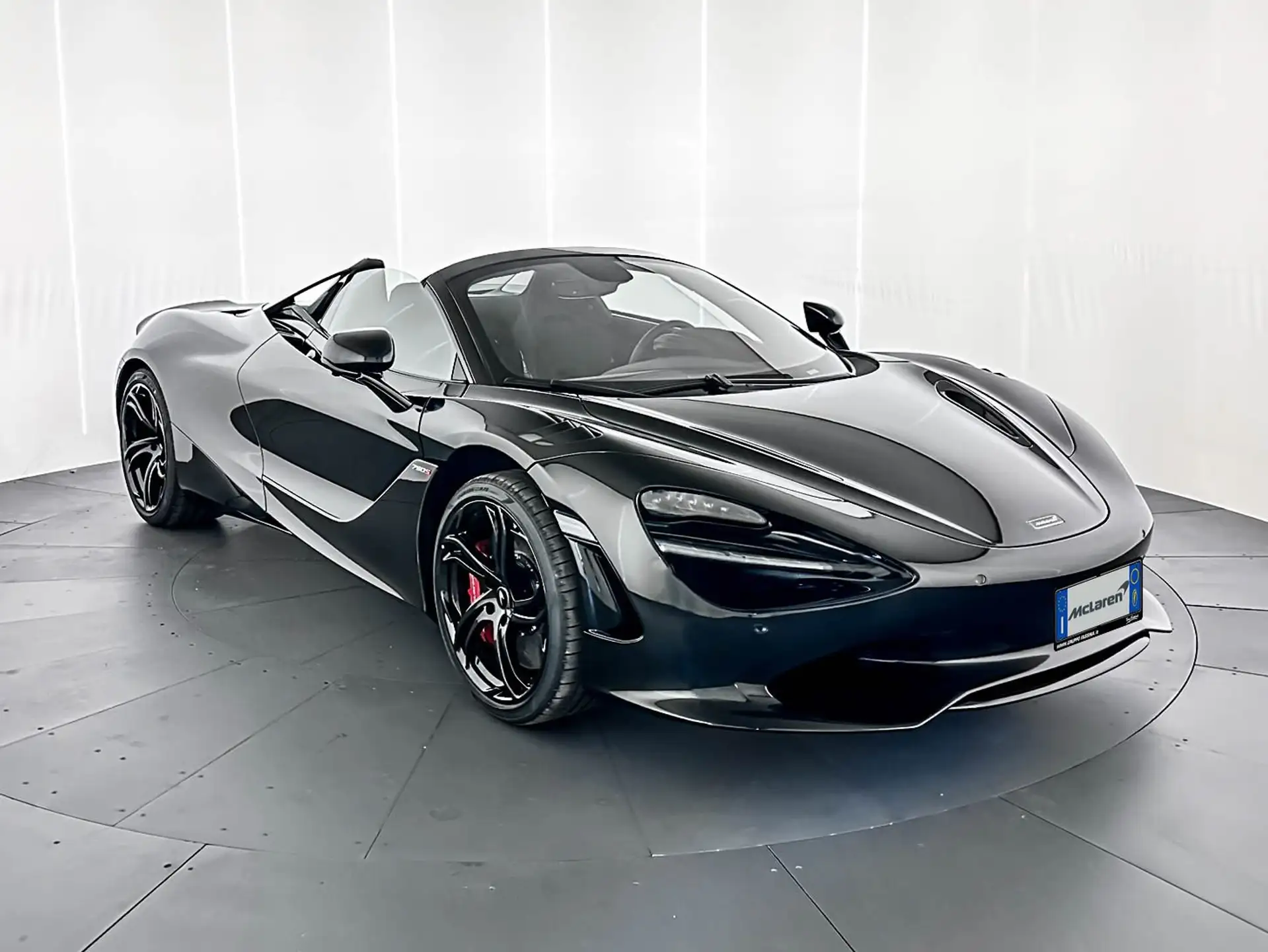 맥라렌 750S 750 2026 실버 사진 1
