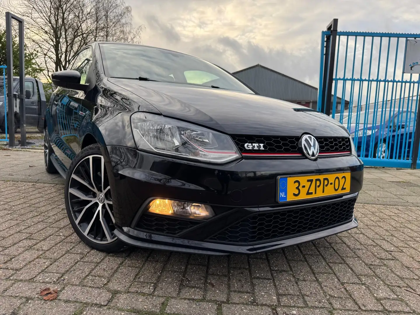 Volkswagen Polo GTI 1.8 TSI Clima Elek Pakket Lmv Cruise…. Zwart - 2