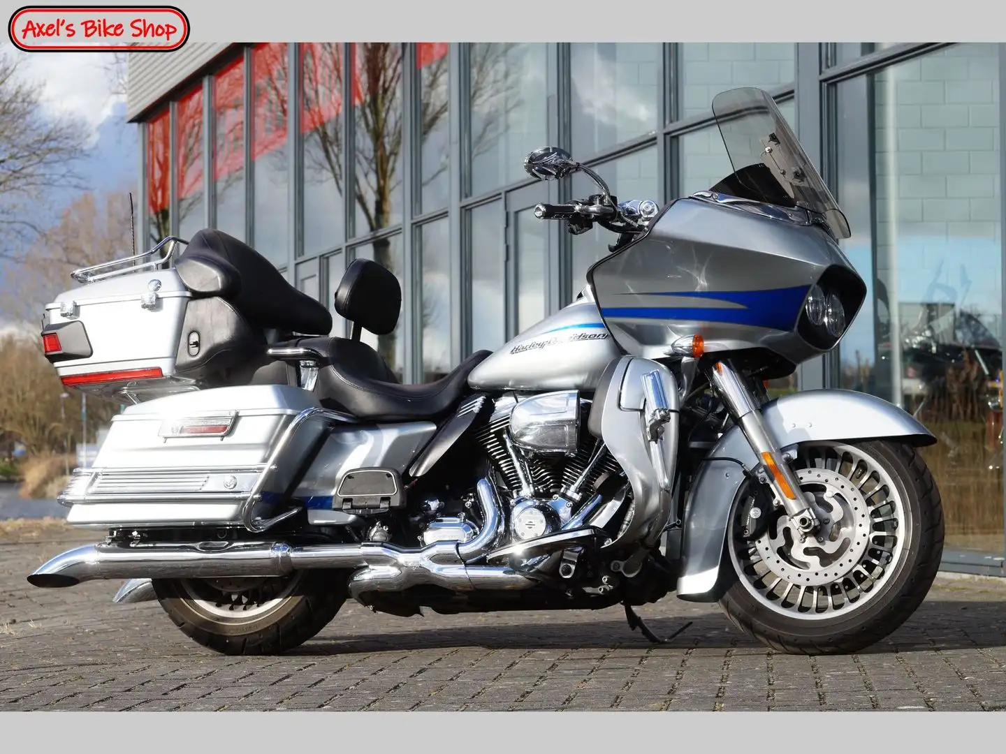 Harley-Davidson Road Glide ULTRA FLTRU Bleu - 1