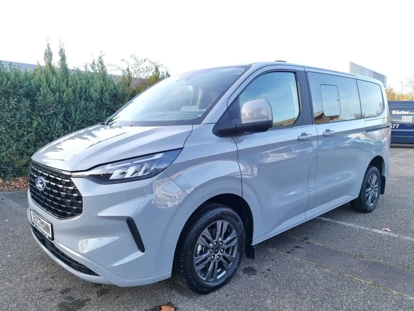 FORD Tourneo