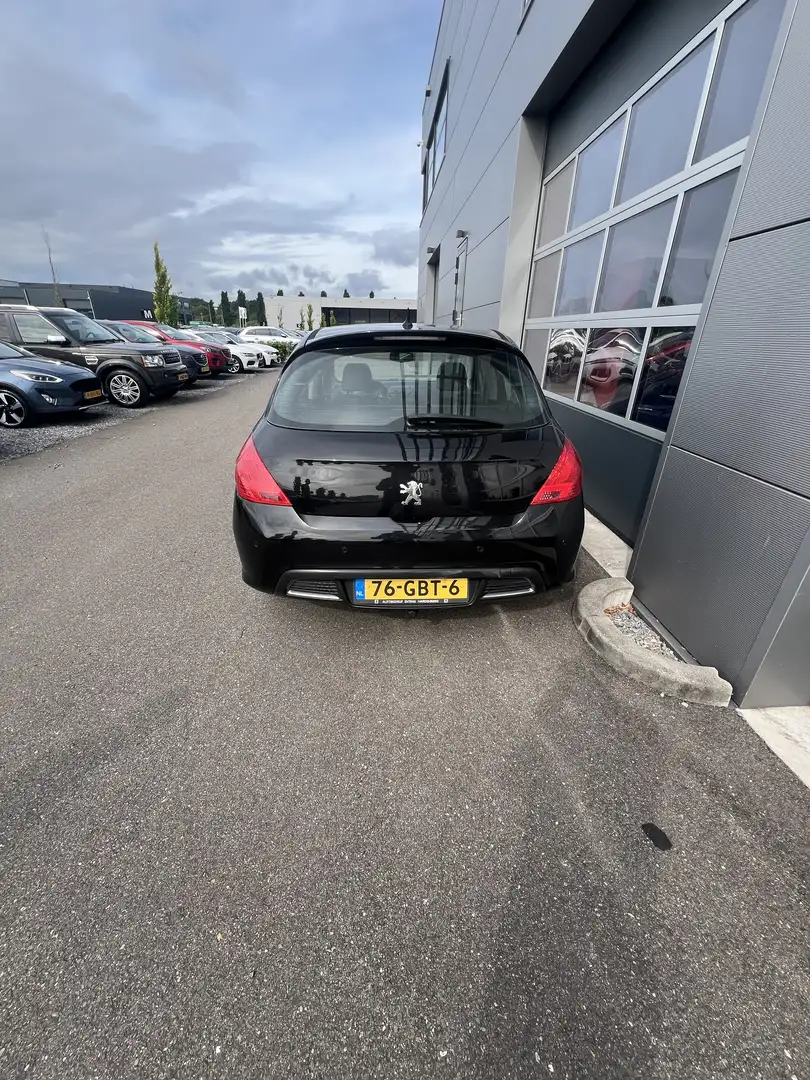 Peugeot 308 1.6 THP Féline Černá - 2