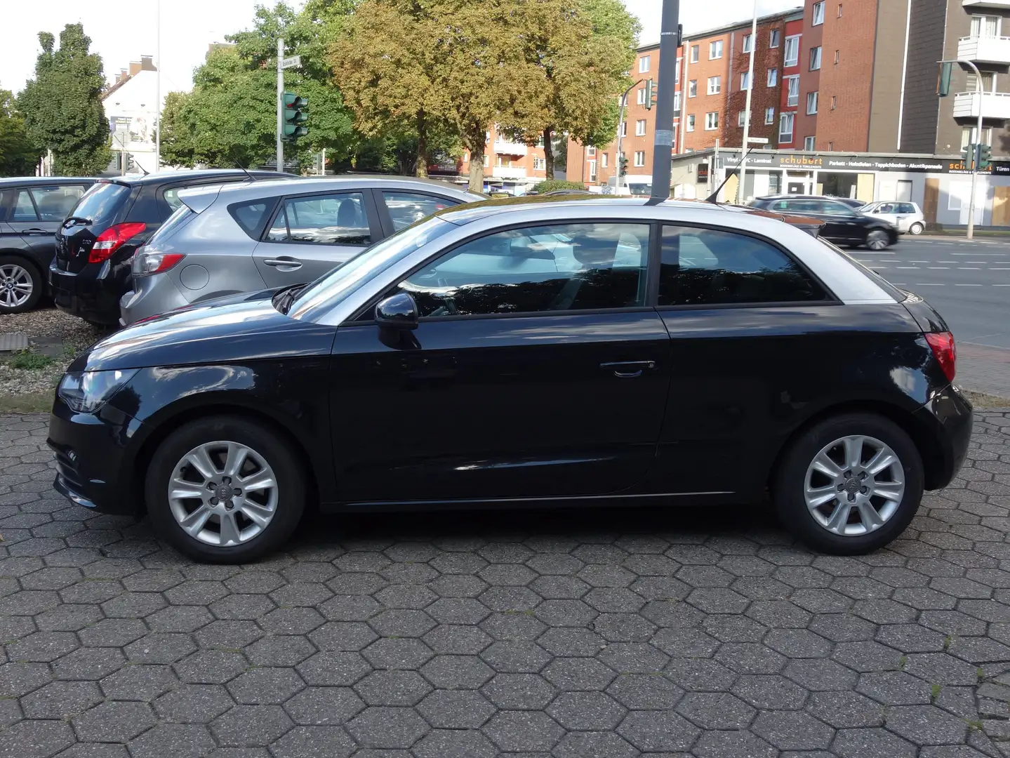 Audi A1 A1 Diesel 1.6 TDI Attraction - 1