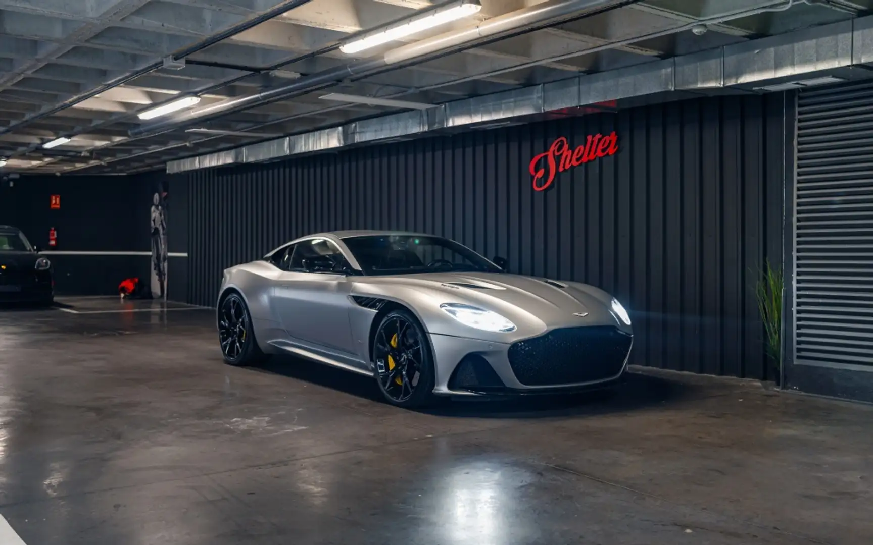 Aston Martin DBS Superleggera Volante Argent - 2