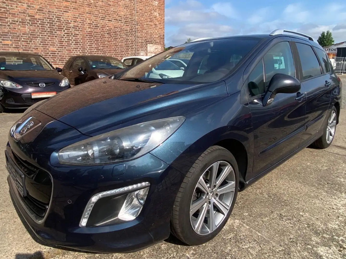 Peugeot 308 SW "Allure" Klima+Xenon+PDC+Panoramadach - 1