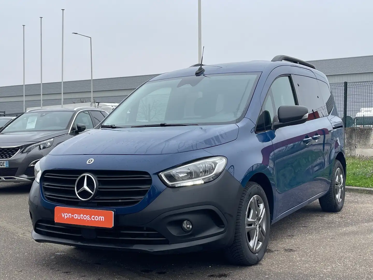 Mercedes-Benz T-Class 160 d Progressive Bleu - 1