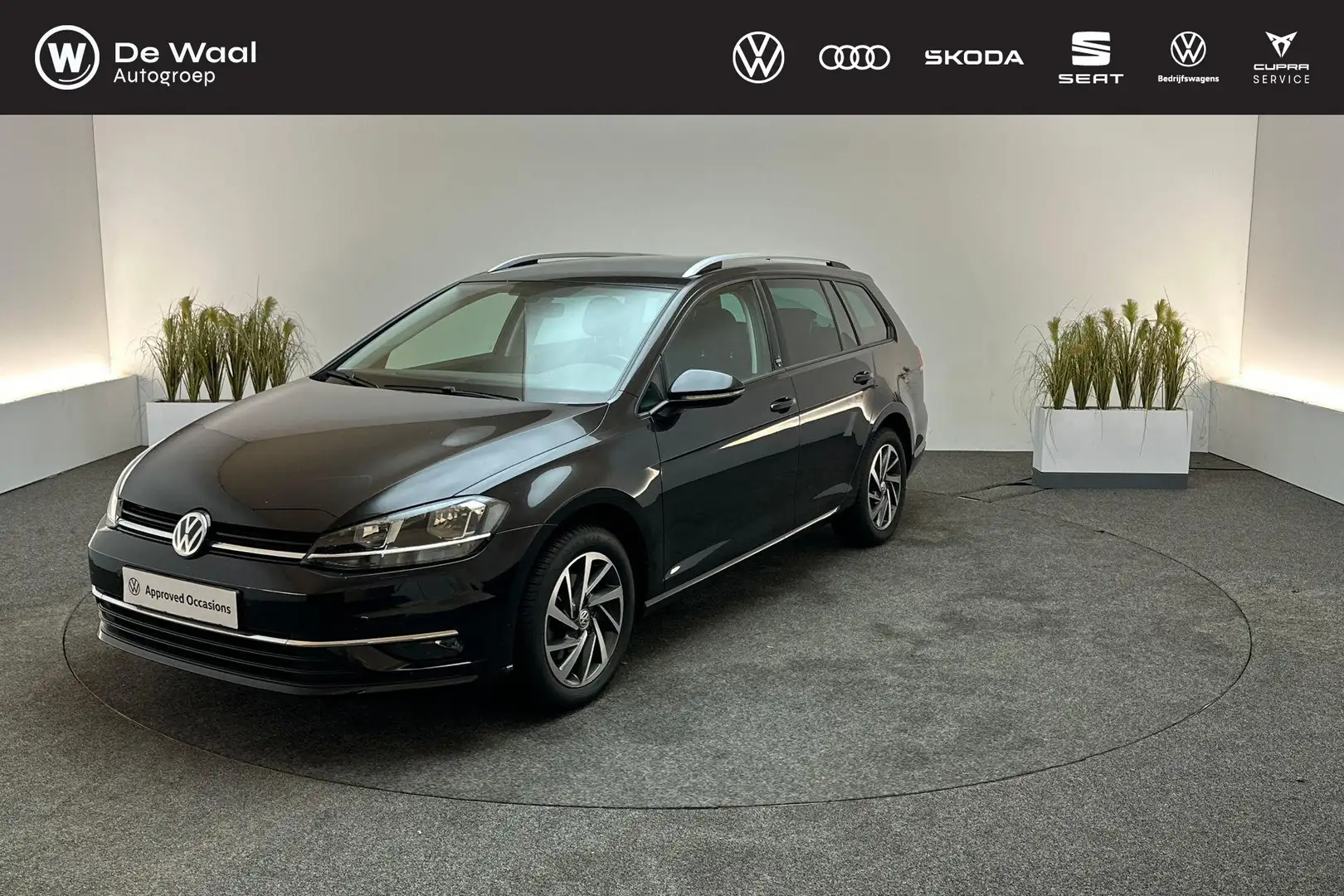 Volkswagen Golf Variant 1.0 TSI 110pk Sound | Navigatie, Parkeersensoren V Negro - 1