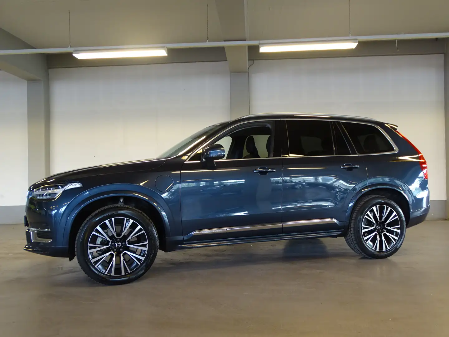 Volvo XC90 2.0 T8 Recharge AWD Core Bright | Long Range | Led Blauw - 1