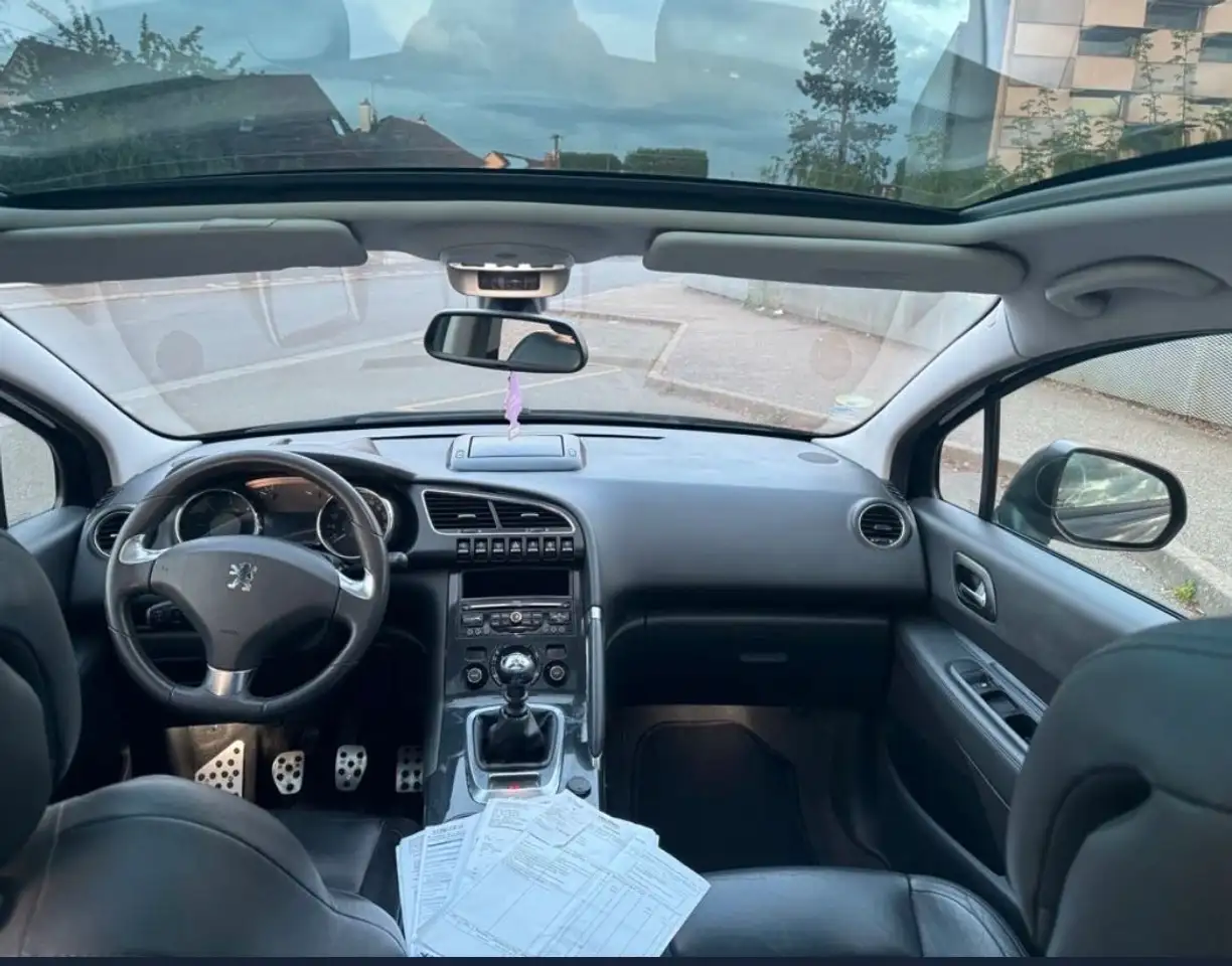 Peugeot 3008 1.6 HDi 16V 112ch FAP FÃ©line