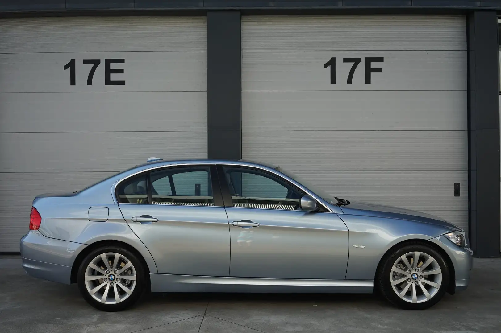 BMW 325 3-serie 325i High Executive 325i High EXE Blauw - 2