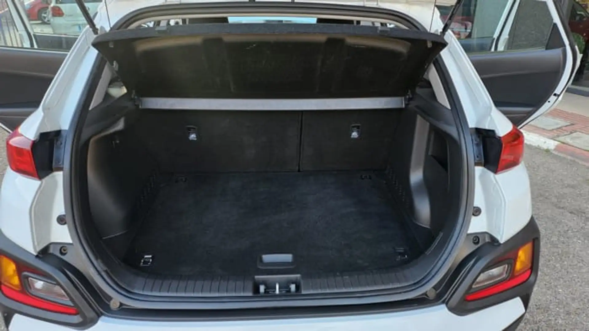 Hyundai KONA 1.6 CRDI Klass 4x2 115 Blanco - 2