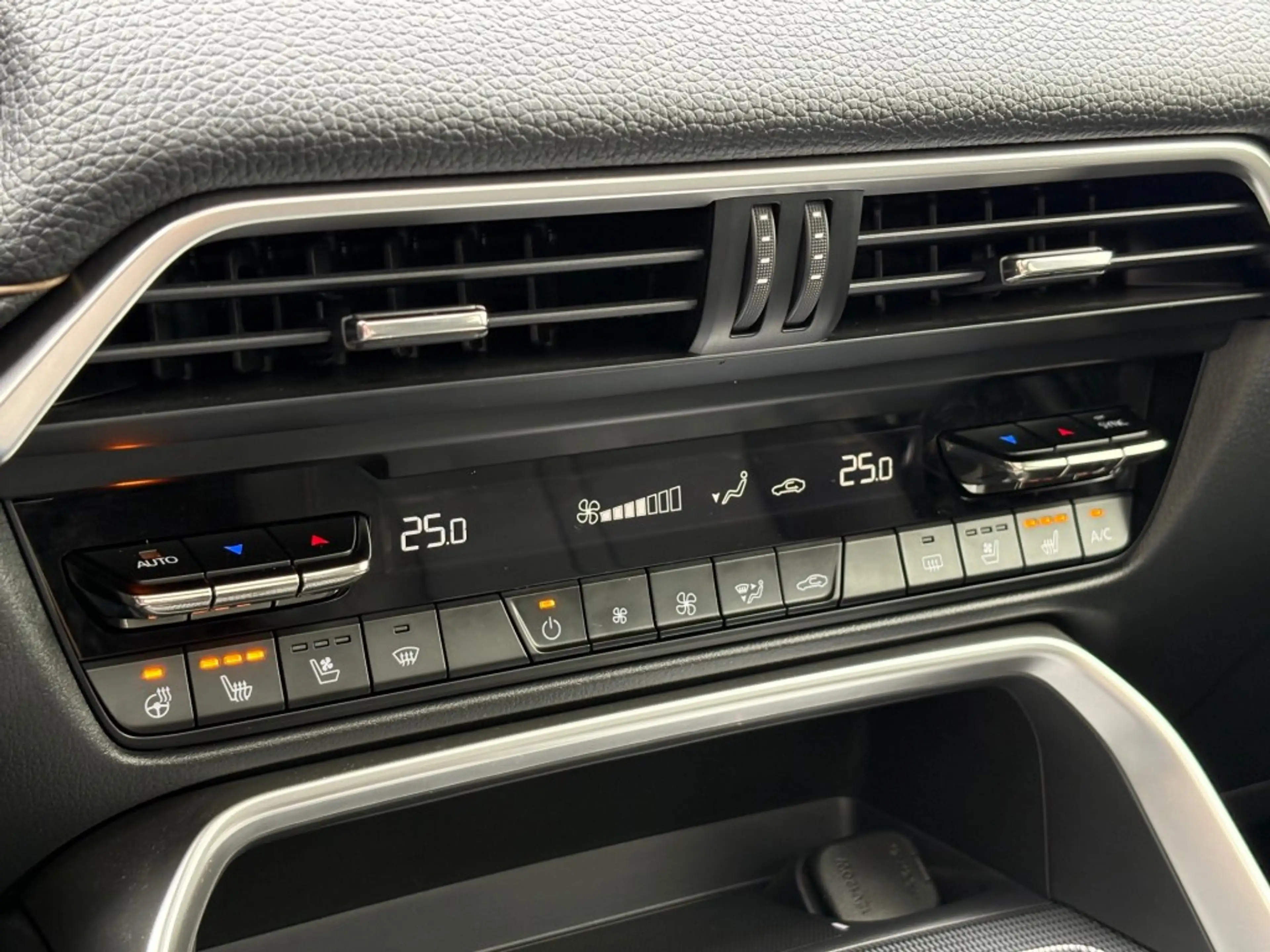 Mazda CX-60 2.5 SKYACTIV 328PK PHEV HOMURA AWD PANO-DAK NAVI C — photo 22