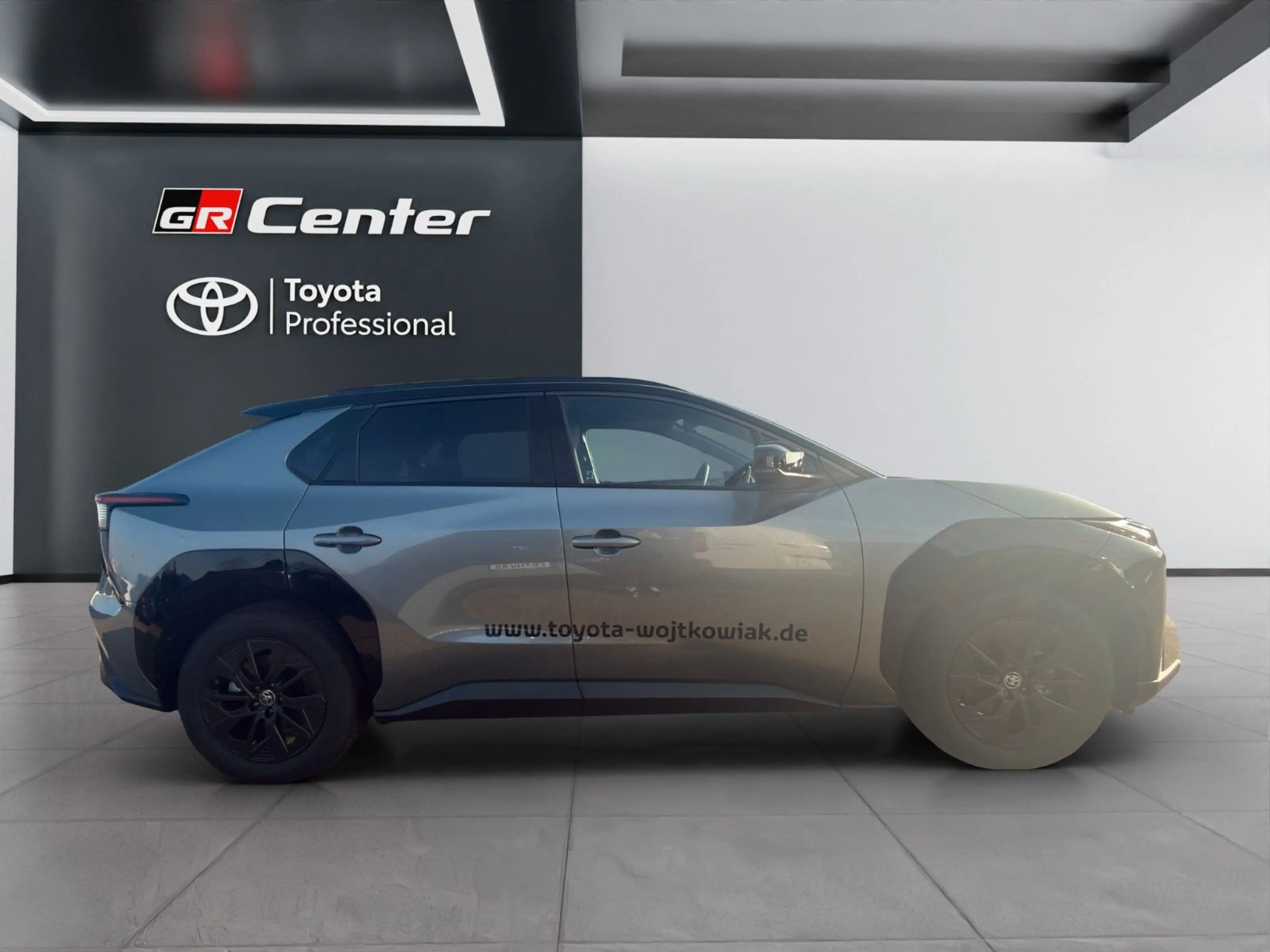 Toyota bZ4X Lounge 4x4 *PANO*JBL*MATRIX*360°*ACC*2026* — photo 6