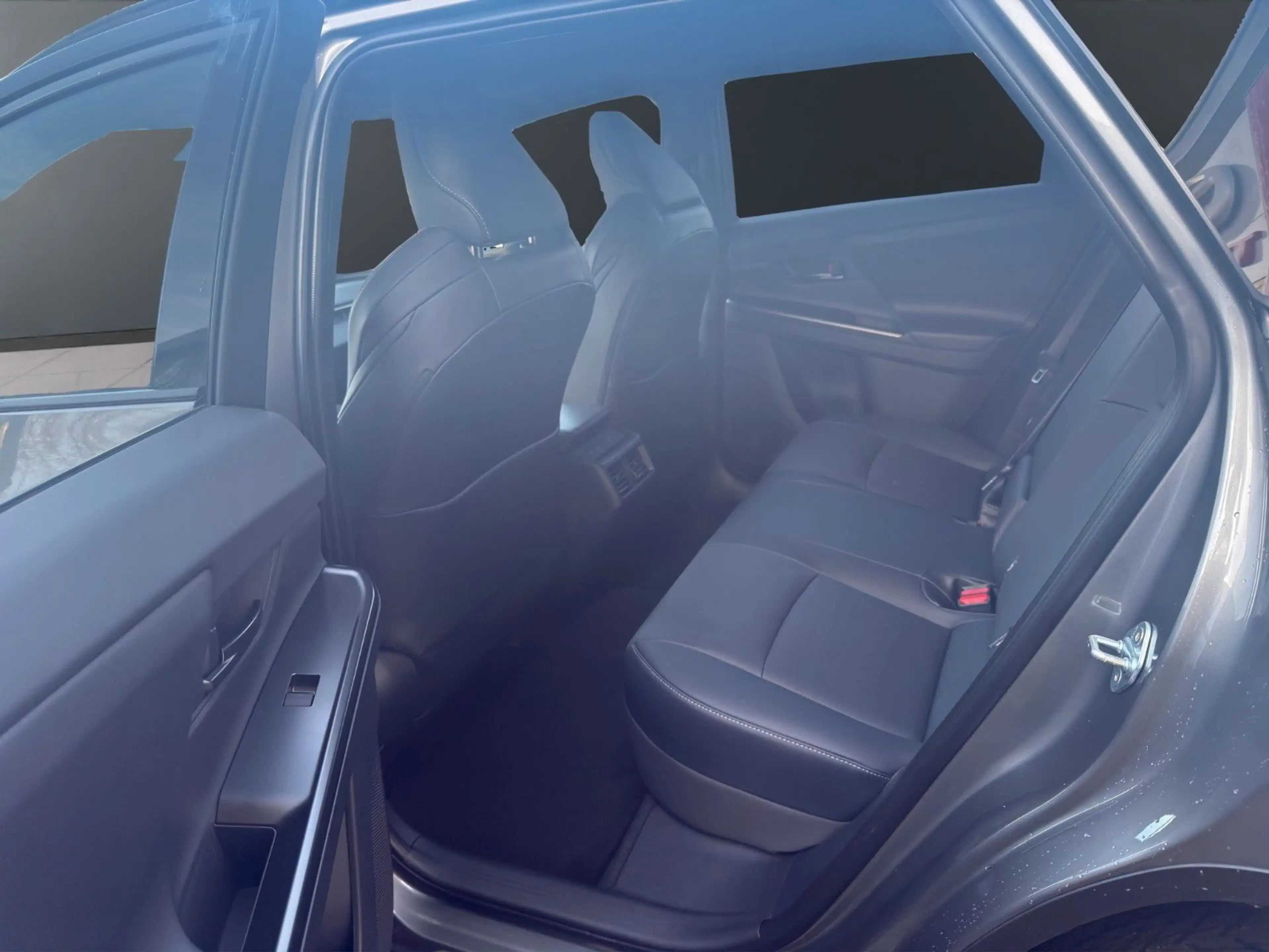 Toyota bZ4X Lounge 4x4 *PANO*JBL*MATRIX*360°*ACC*2026* — photo 14