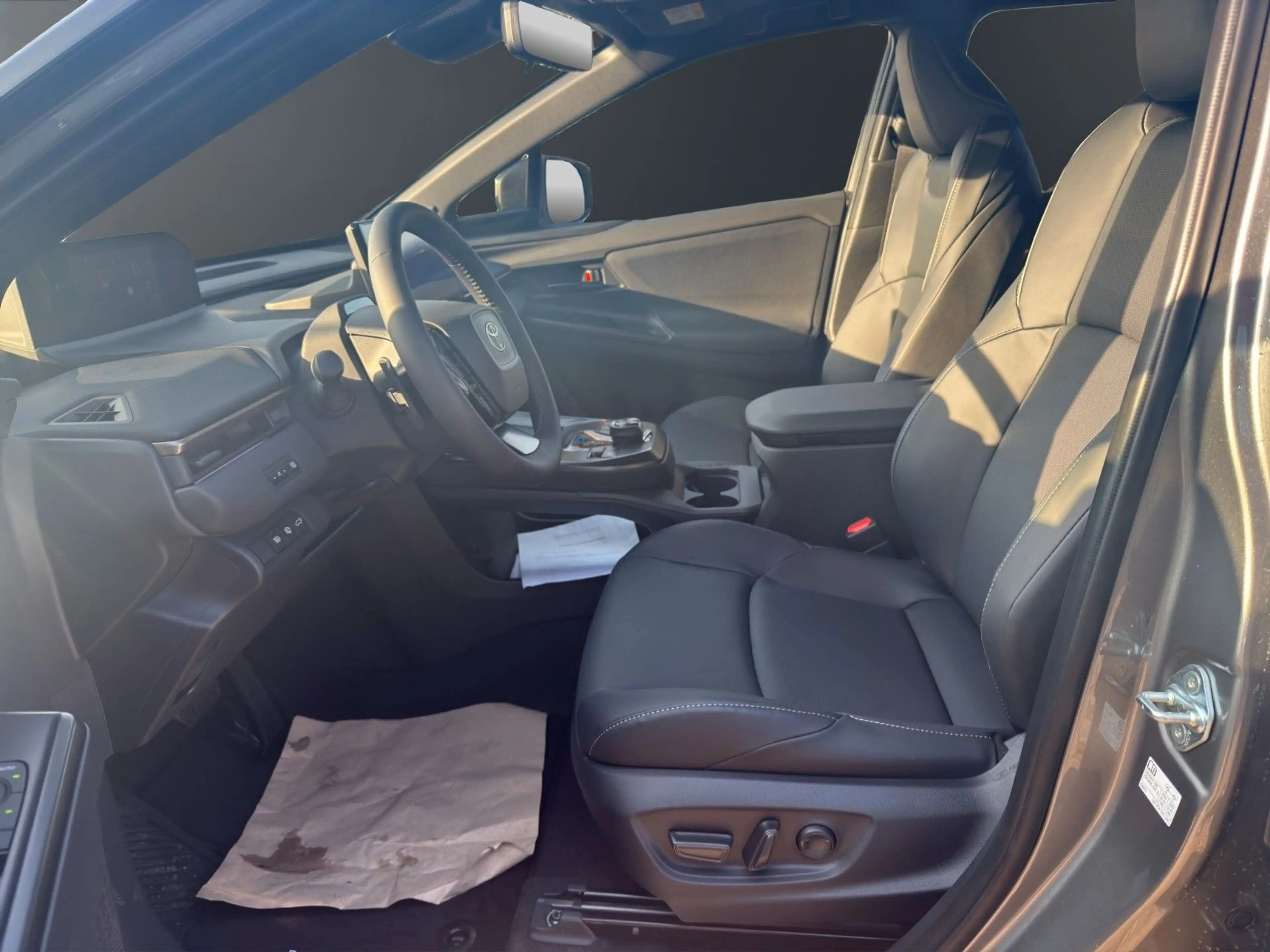 Toyota bZ4X Lounge 4x4 *PANO*JBL*MATRIX*360°*ACC*2026* — photo 15